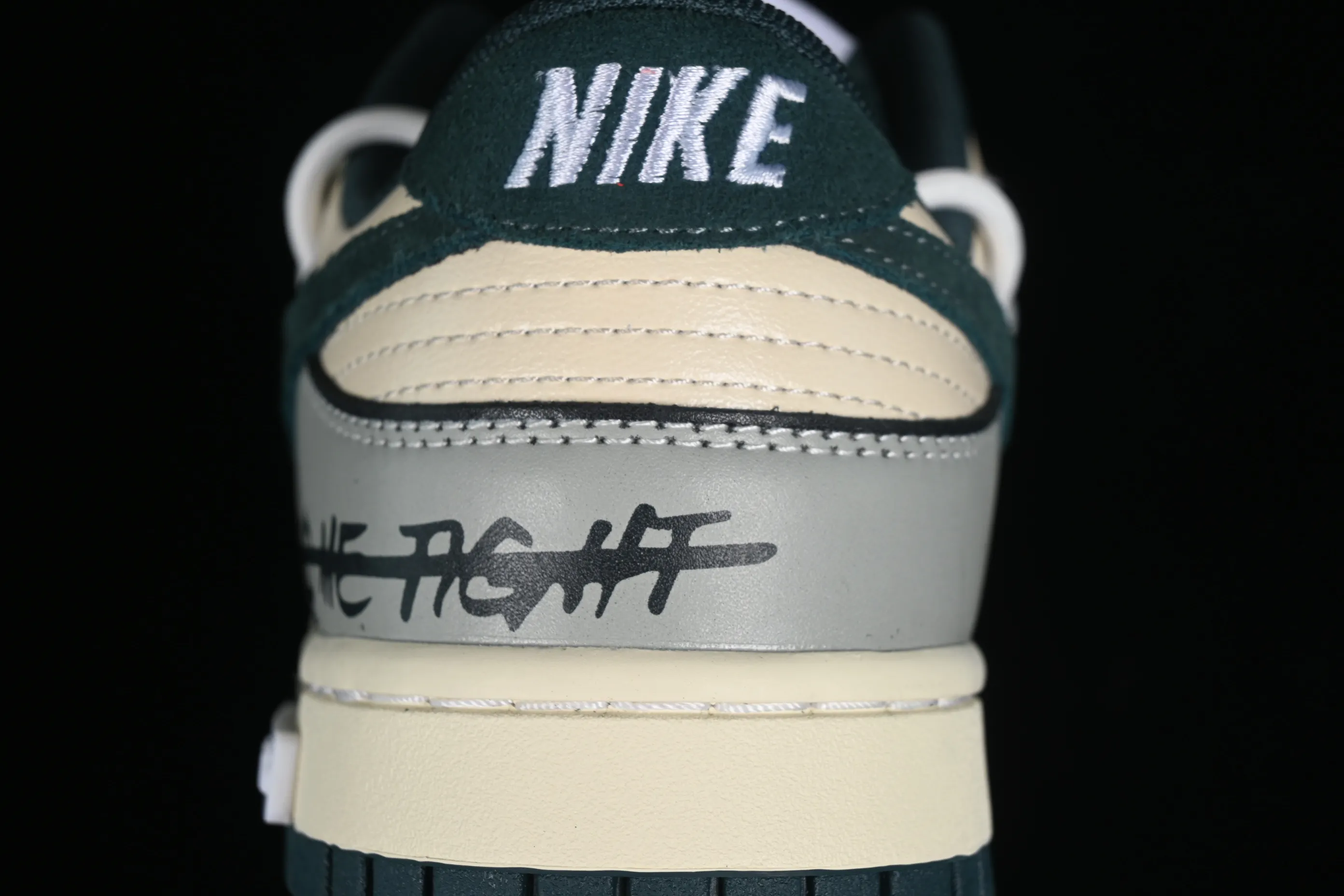 All categories Nk SB Dunk series Nk SB Dunk Low low-top sneakers Nk Dunk Low Panda Prank Space Exploration-Star Trek Mocha SB strap low-top casual sneakers FQ8080-133